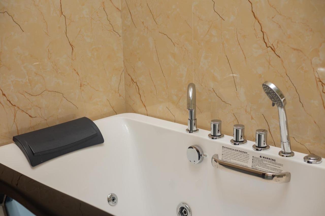 Cam Binh Hotel Quang Ninh  Εξωτερικό φωτογραφία